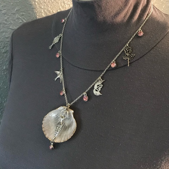 “Birth of Venus" Aphrodite Greek Roman Mythology Goddess Handmade Necklace - Picture 6 of 15